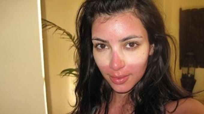 Nos tips pour bien appliquer sa crème solaire sur le visage et notre sélection !